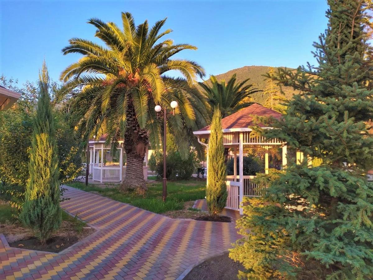 Amza Park Hotel Gagra Exterior foto