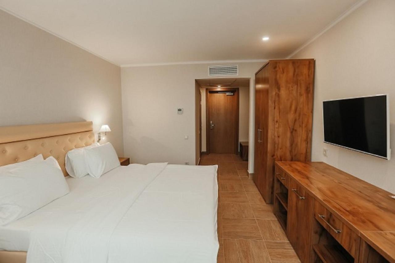 Amza Park Hotel Gagra Exterior foto