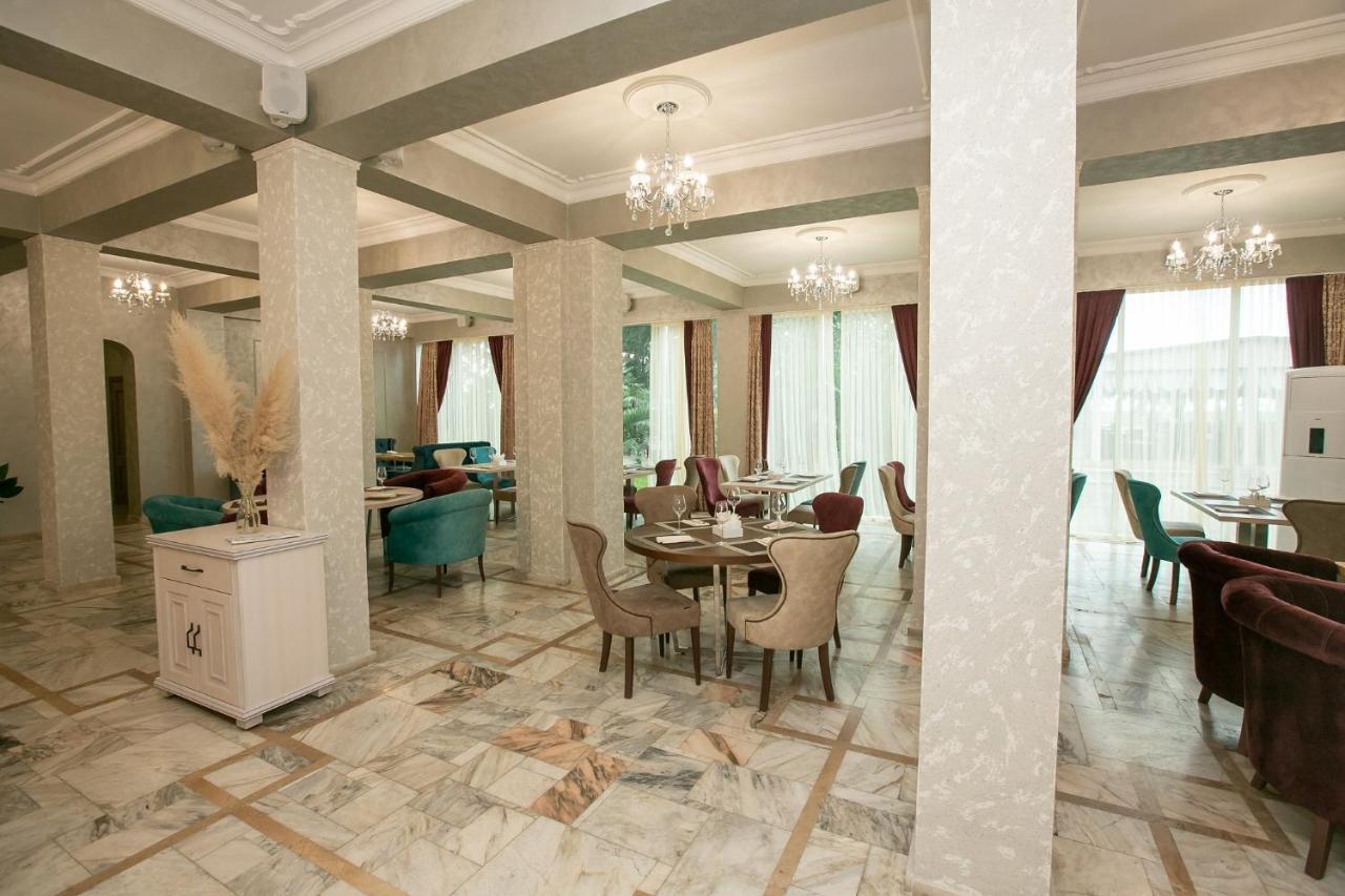 Amza Park Hotel Gagra Exterior foto