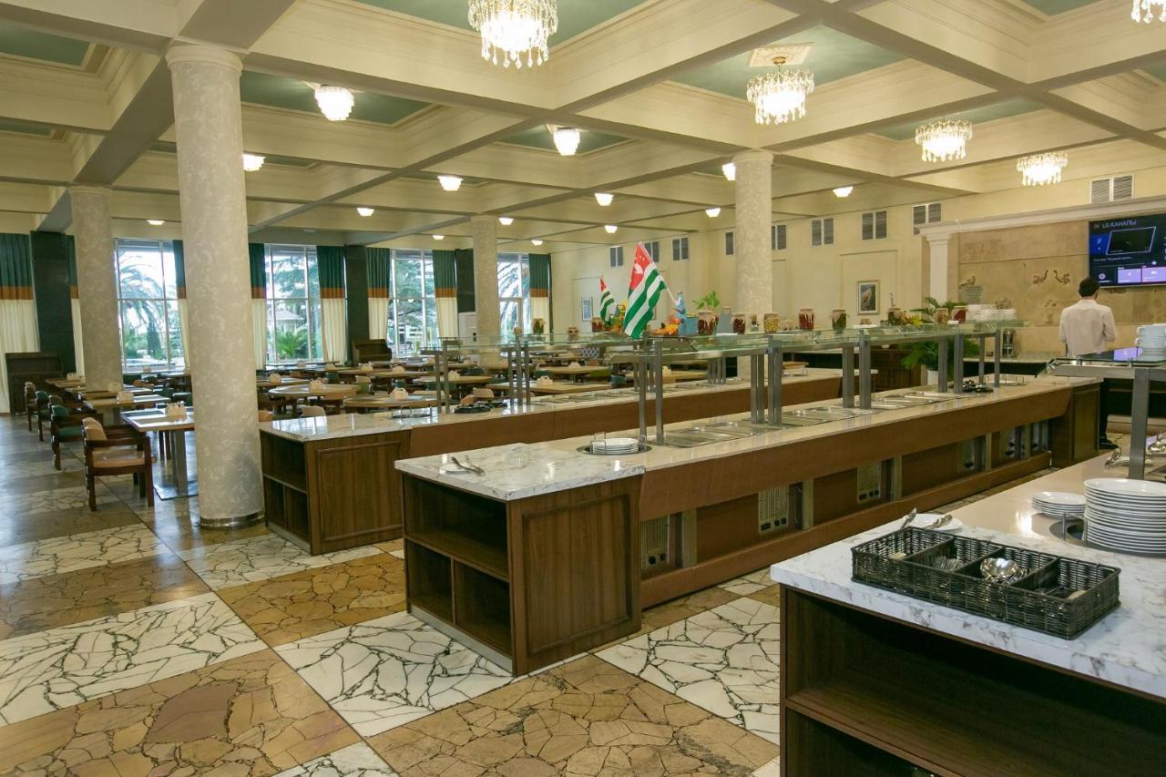 Amza Park Hotel Gagra Exterior foto